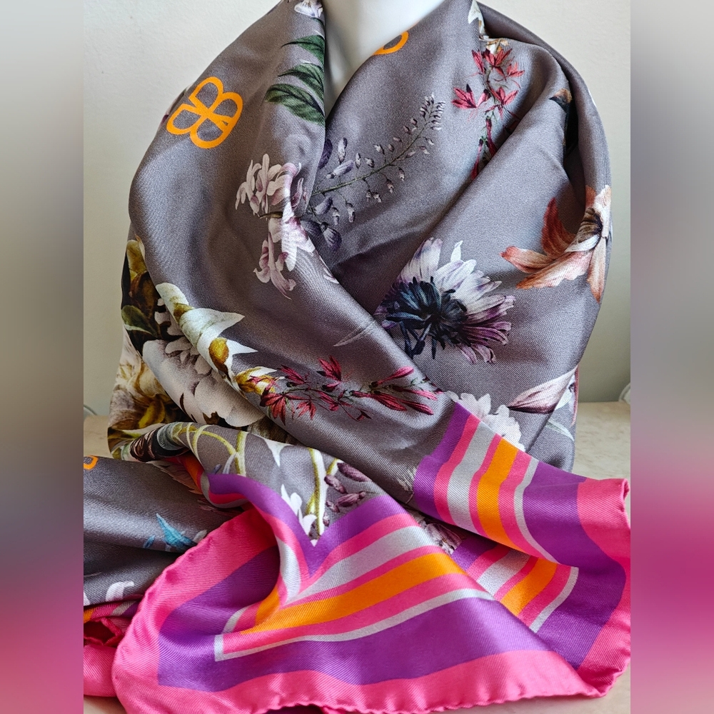 Luxurious Basler Italian Silk Logo & Floral Large Square Scarf Carré 87cm
